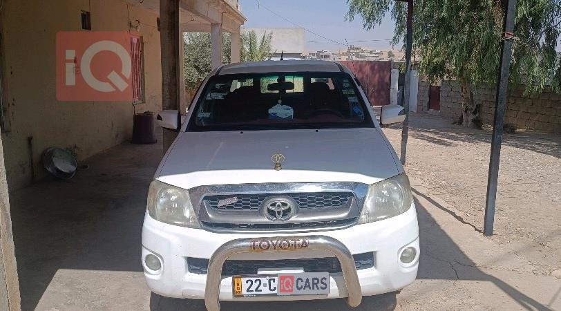 تويوتا هايلوكس